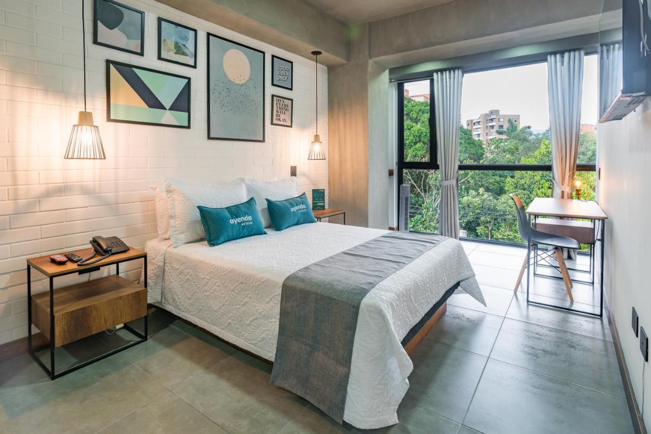 Loft 32 Medellin Living Aparthotel Ngoại thất bức ảnh
